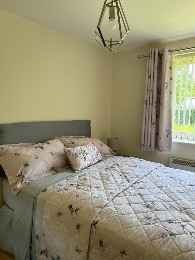 Modern Beautiful Gated Two Bed Apartment Stifford 外观 照片